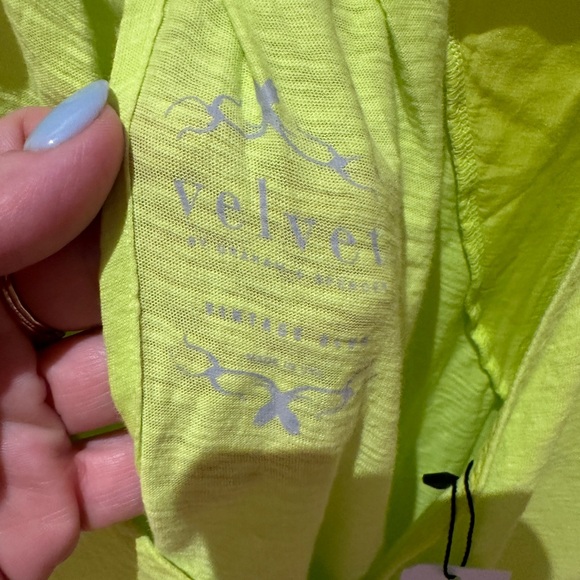 Velvet neon yellow summer top. - Picture 9 of 10